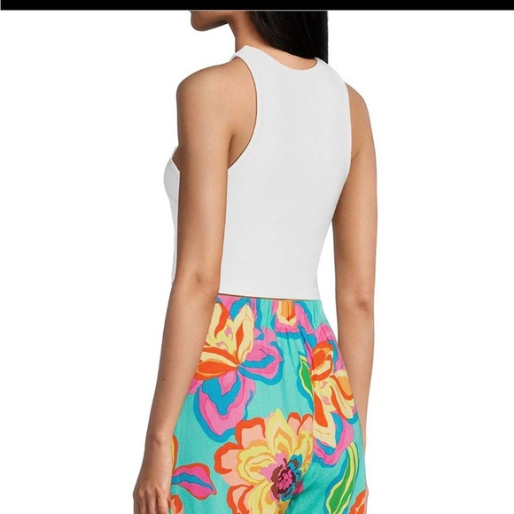 🧁 Moa Moa
Sleeveless Round Neck Rhinestone Fringe Hem Top Sz Large - Picture 4 of 6